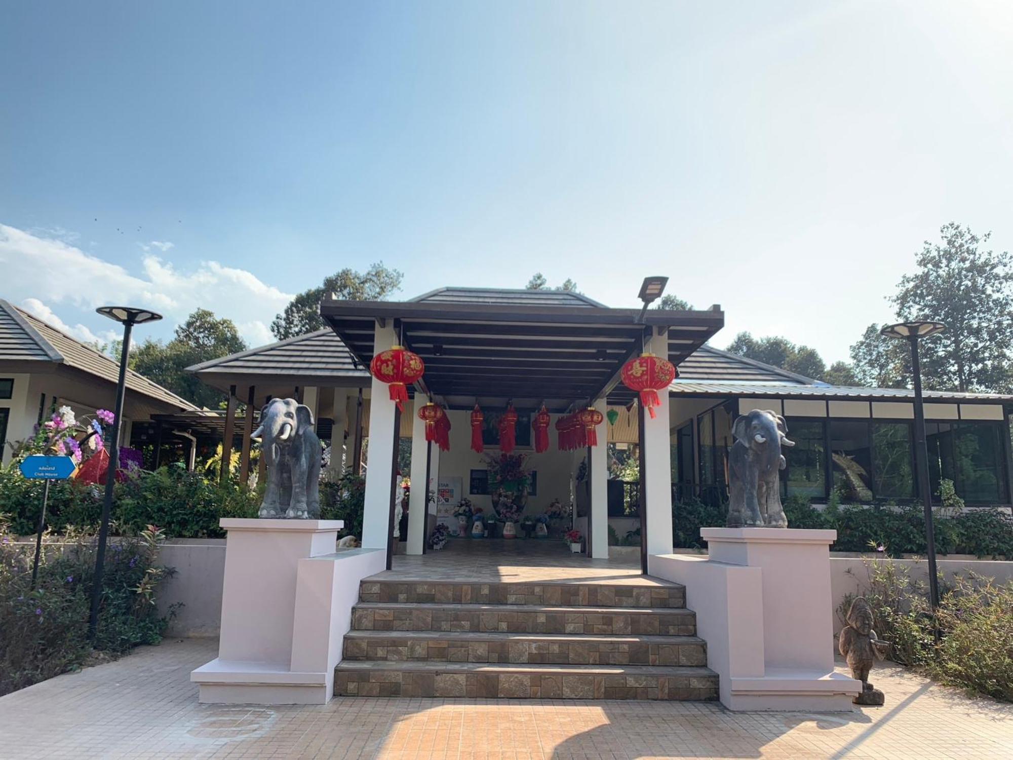 Baan Pingkan Wellness Resort San Kamphaeng Екстер'єр фото