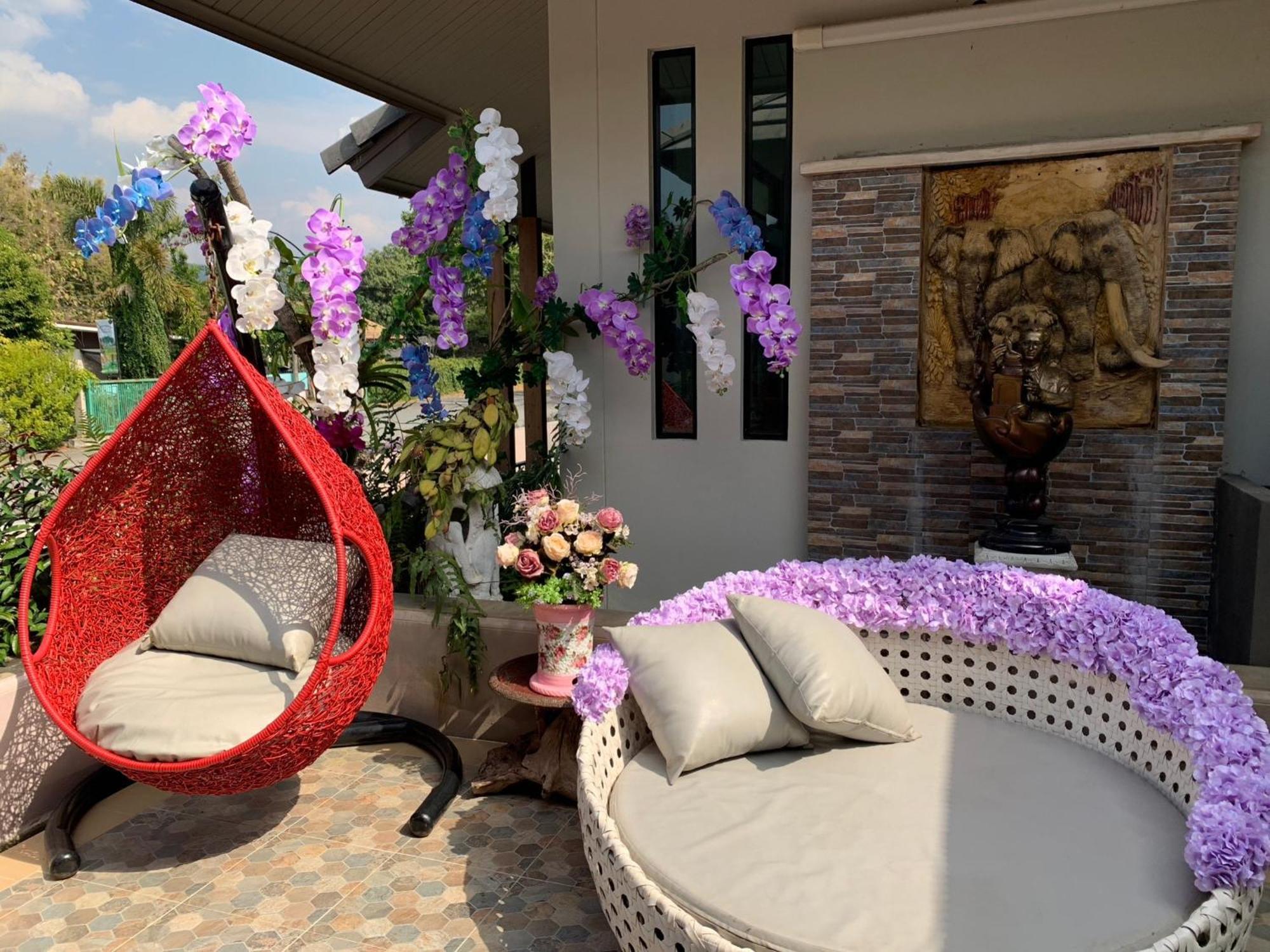 Baan Pingkan Wellness Resort San Kamphaeng Екстер'єр фото