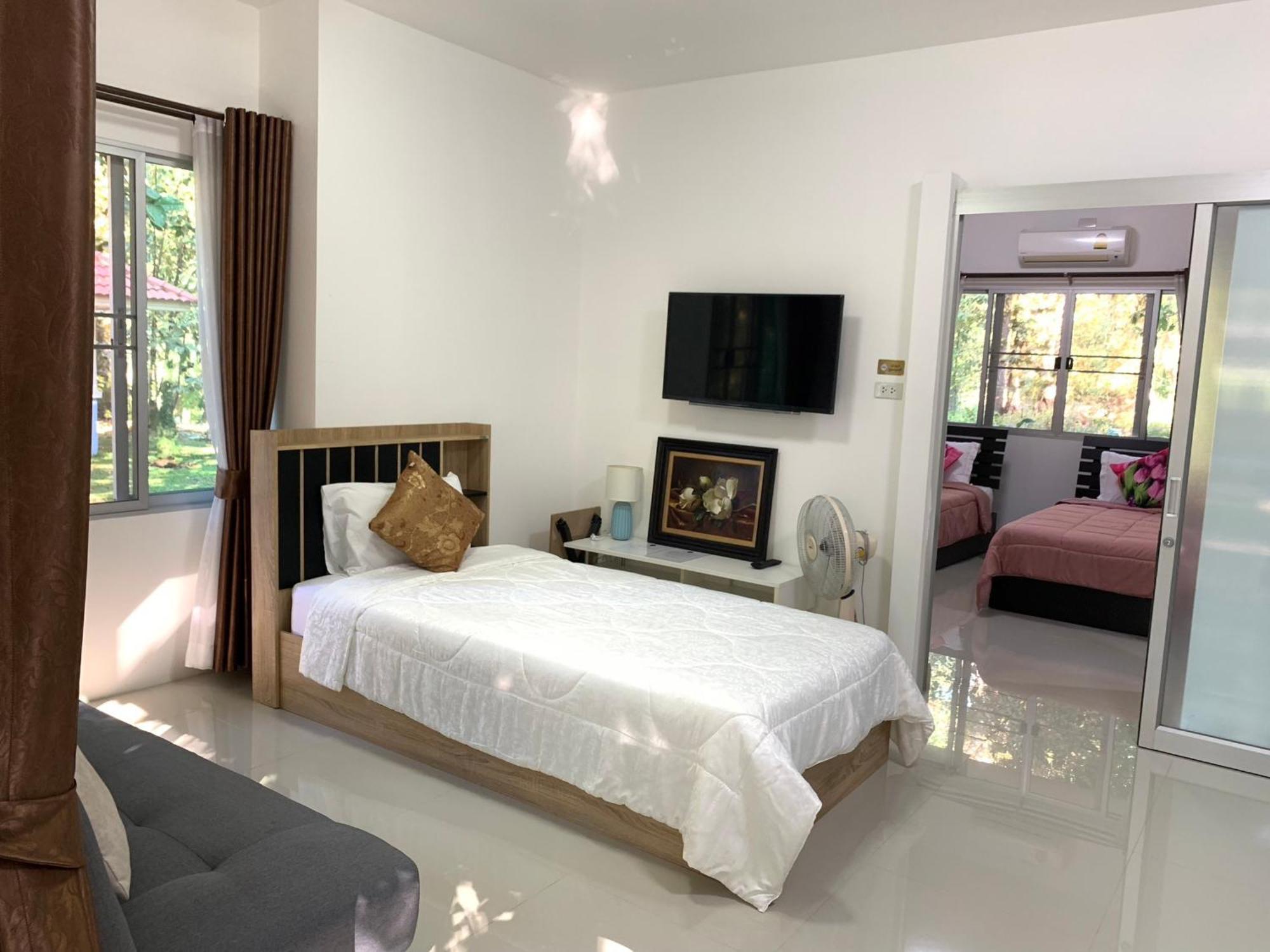 Baan Pingkan Wellness Resort San Kamphaeng Екстер'єр фото