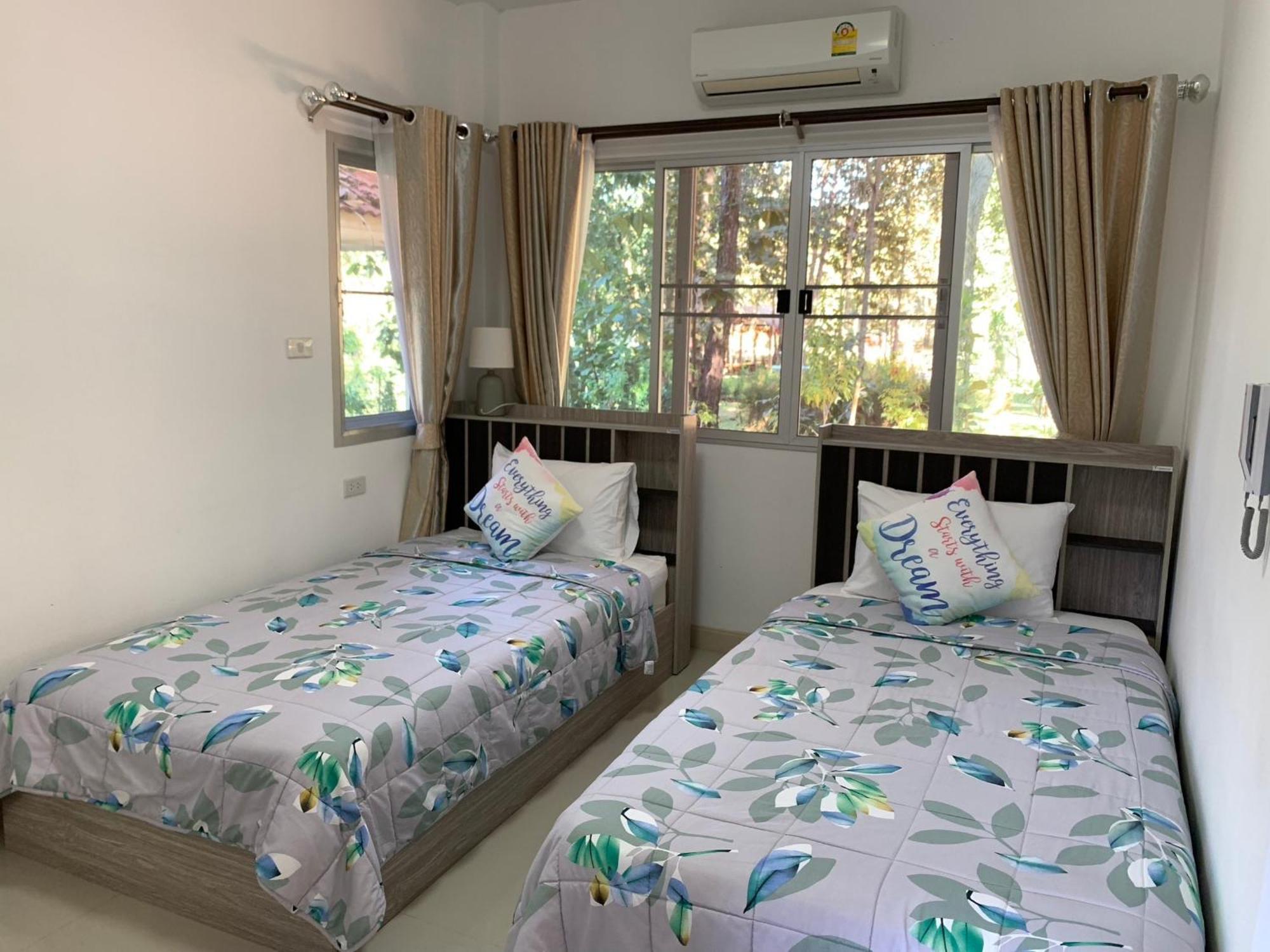 Baan Pingkan Wellness Resort San Kamphaeng Екстер'єр фото